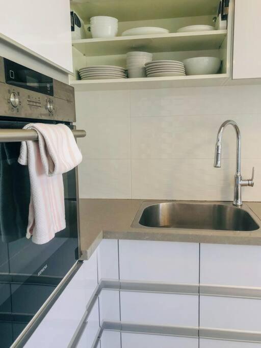 Royal Aparatment On The Sea , Blvd Nitza 34 네타니아 외부 사진