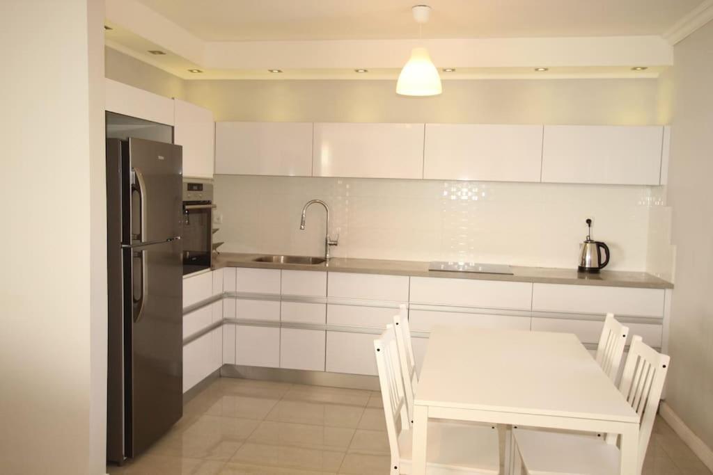 Royal Aparatment On The Sea , Blvd Nitza 34 네타니아 외부 사진