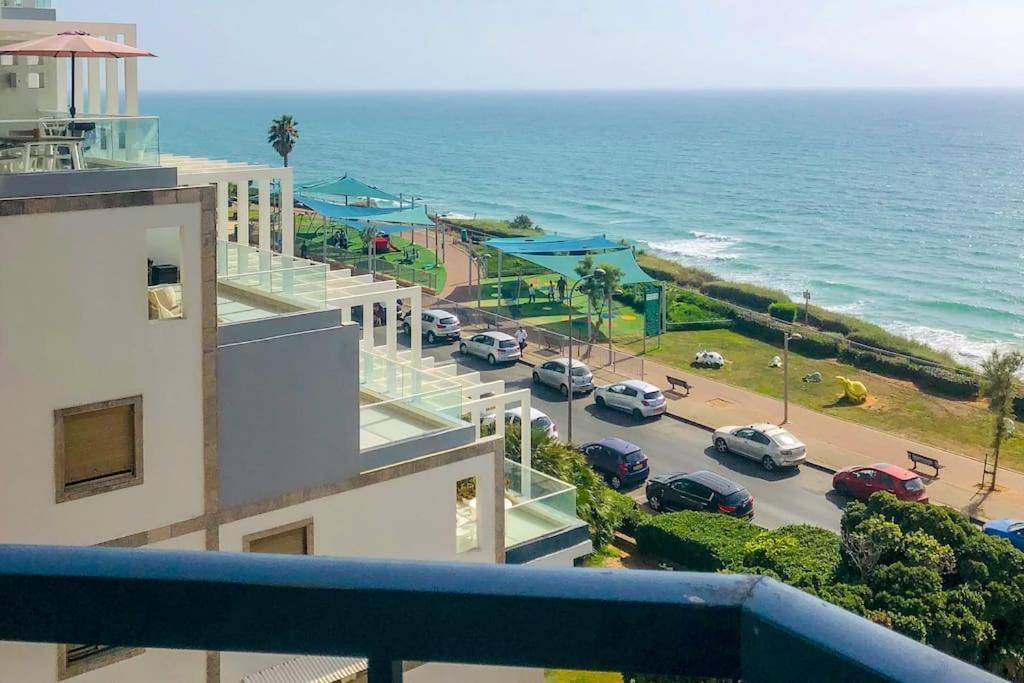 Royal Aparatment On The Sea , Blvd Nitza 34 네타니아 외부 사진