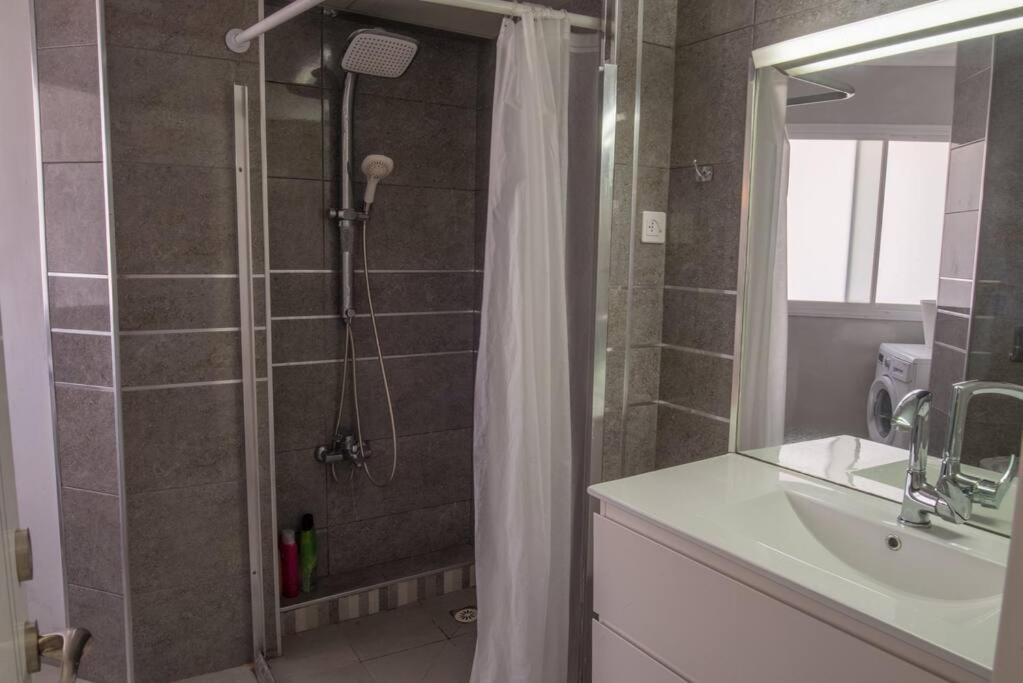 Royal Aparatment On The Sea , Blvd Nitza 34 네타니아 외부 사진