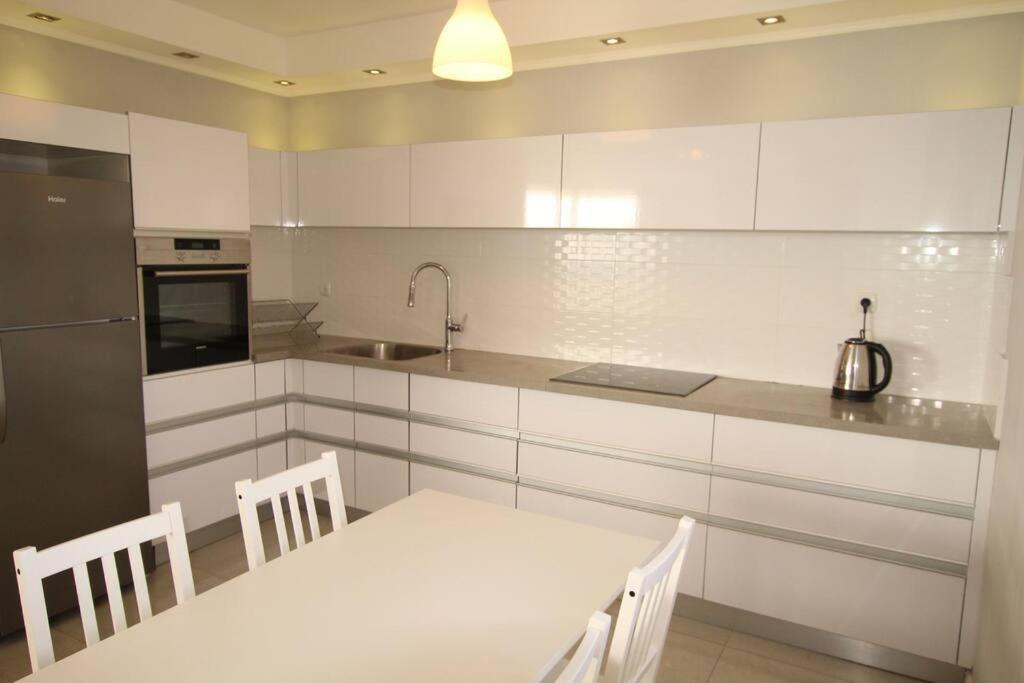 Royal Aparatment On The Sea , Blvd Nitza 34 네타니아 외부 사진