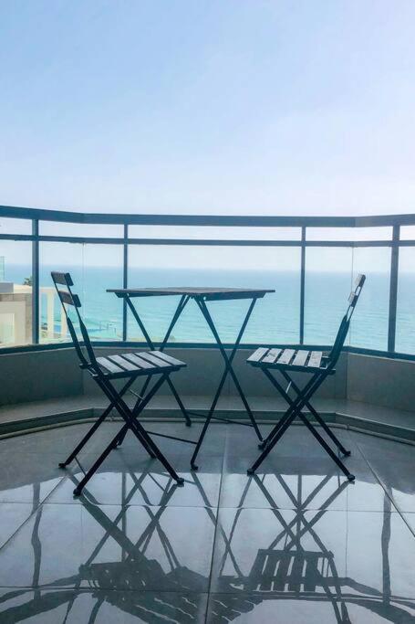 Royal Aparatment On The Sea , Blvd Nitza 34 네타니아 외부 사진